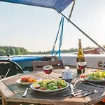 船上ホテル Boats & Yachts At Marina By Kuhnle-tours 3*