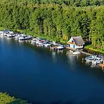 船上ホテル Boats & Yachts At Marina By Kuhnle-tours