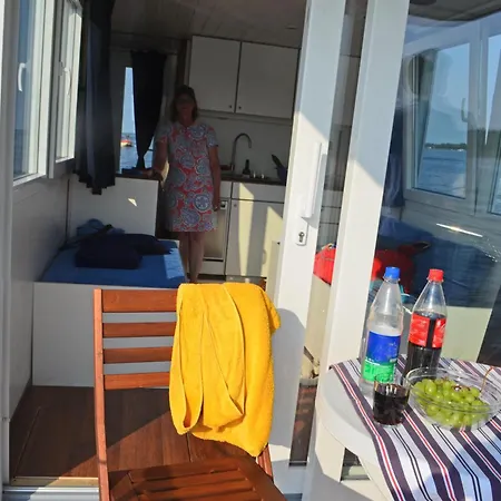 Kuhnle-tours Hafendorf Mueritz Botel