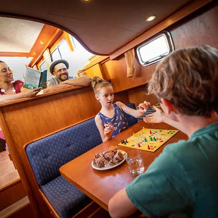 Botel Kuhnle-tours Hafendorf Mueritz 3*