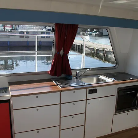 Botel Kuhnle-tours Hafendorf Mueritz 3*