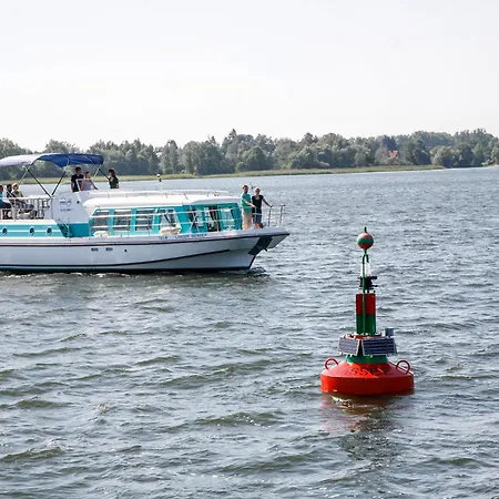Botel Kuhnle-tours Hafendorf Mueritz Rechlin