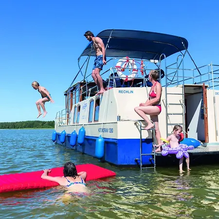 Botel Kuhnle-tours Hafendorf Mueritz Rechlin