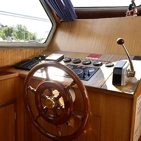 Kuhnle-tours Hafendorf Mueritz Botel