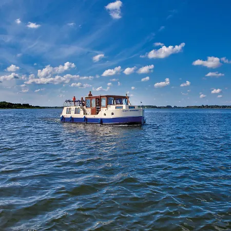 Båthotell Boats & Yachts At Harbor By Kuhnle-tours 3*