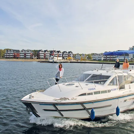 Boats & Yachts At Harbor By Kuhnle-tours Båthotell