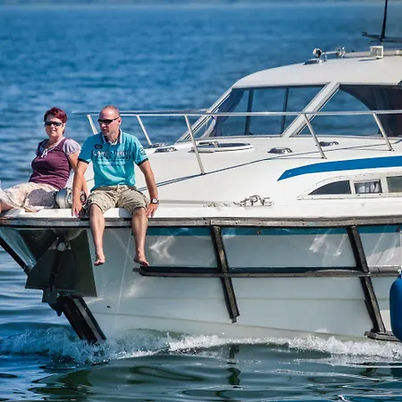 Boats & Yachts At Marina By Kuhnle-tours Πλωτό κατάλυμα Rechlin