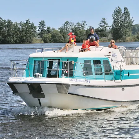 Boats & Yachts At Harbor By Kuhnle-tours Båthotell Rechlin