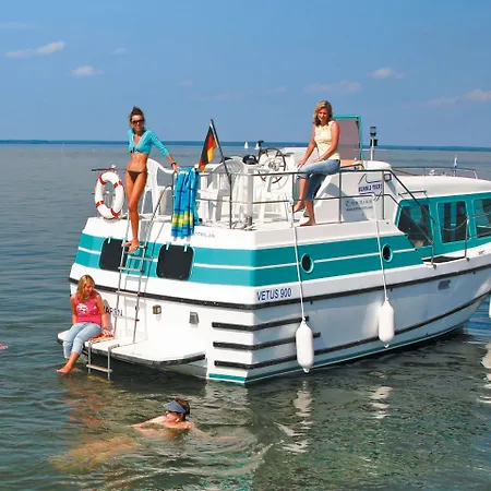 Boats & Yachts At Harbor By Kuhnle-tours Båthotell