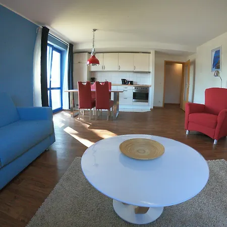 Båthotell Boats & Yachts At Harbor By Kuhnle-tours Rechlin