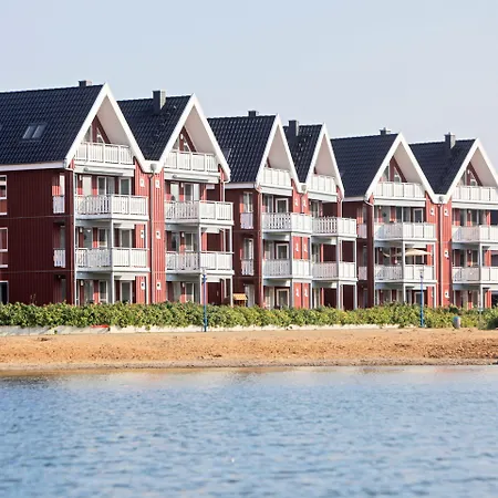 Boats & Yachts At Harbor By Kuhnle-tours Båthotell Rechlin