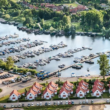 Boats & Yachts At Harbor By Kuhnle-tours Båthotell 3*