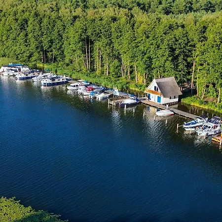 Båthotell Boats & Yachts At Harbor By Kuhnle-tours