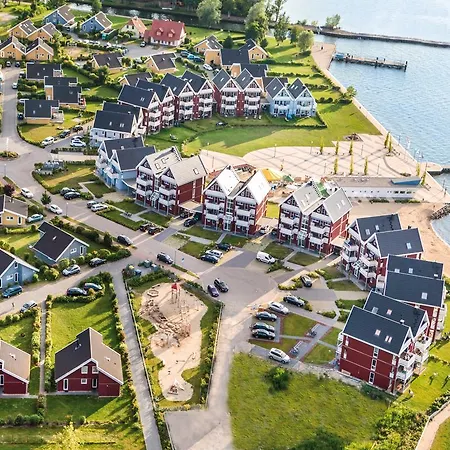 Hotel na wodzie Boats & Yachts At Marina By Kuhnle-tours 3*